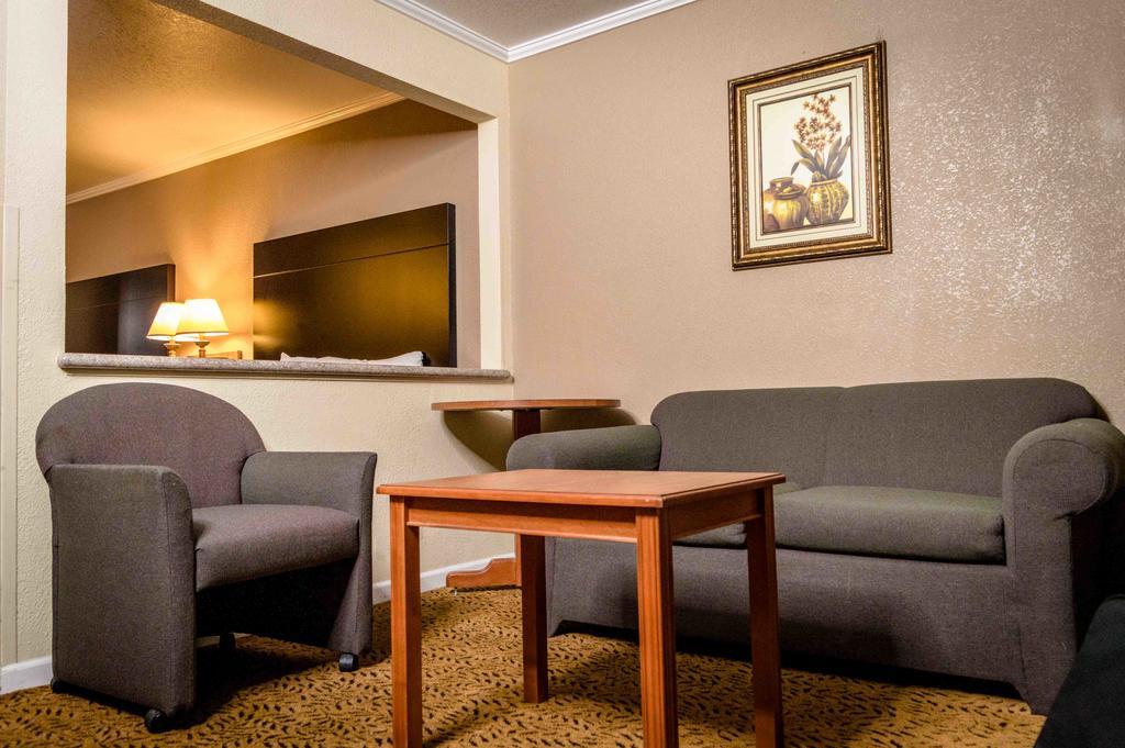 Executive Inn & Suites סקרמנטו מראה חיצוני תמונה