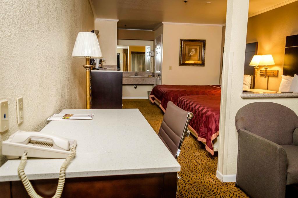 Executive Inn & Suites סקרמנטו מראה חיצוני תמונה