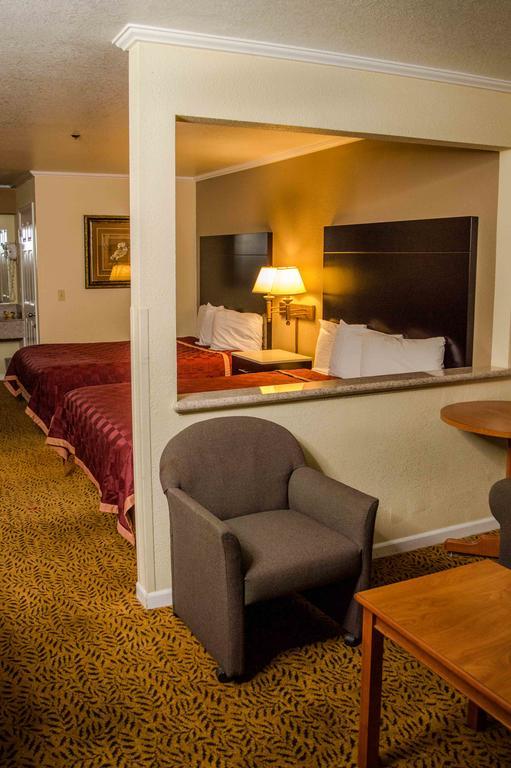 Executive Inn & Suites סקרמנטו מראה חיצוני תמונה