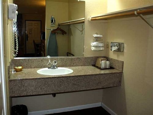 Executive Inn & Suites סקרמנטו מראה חיצוני תמונה